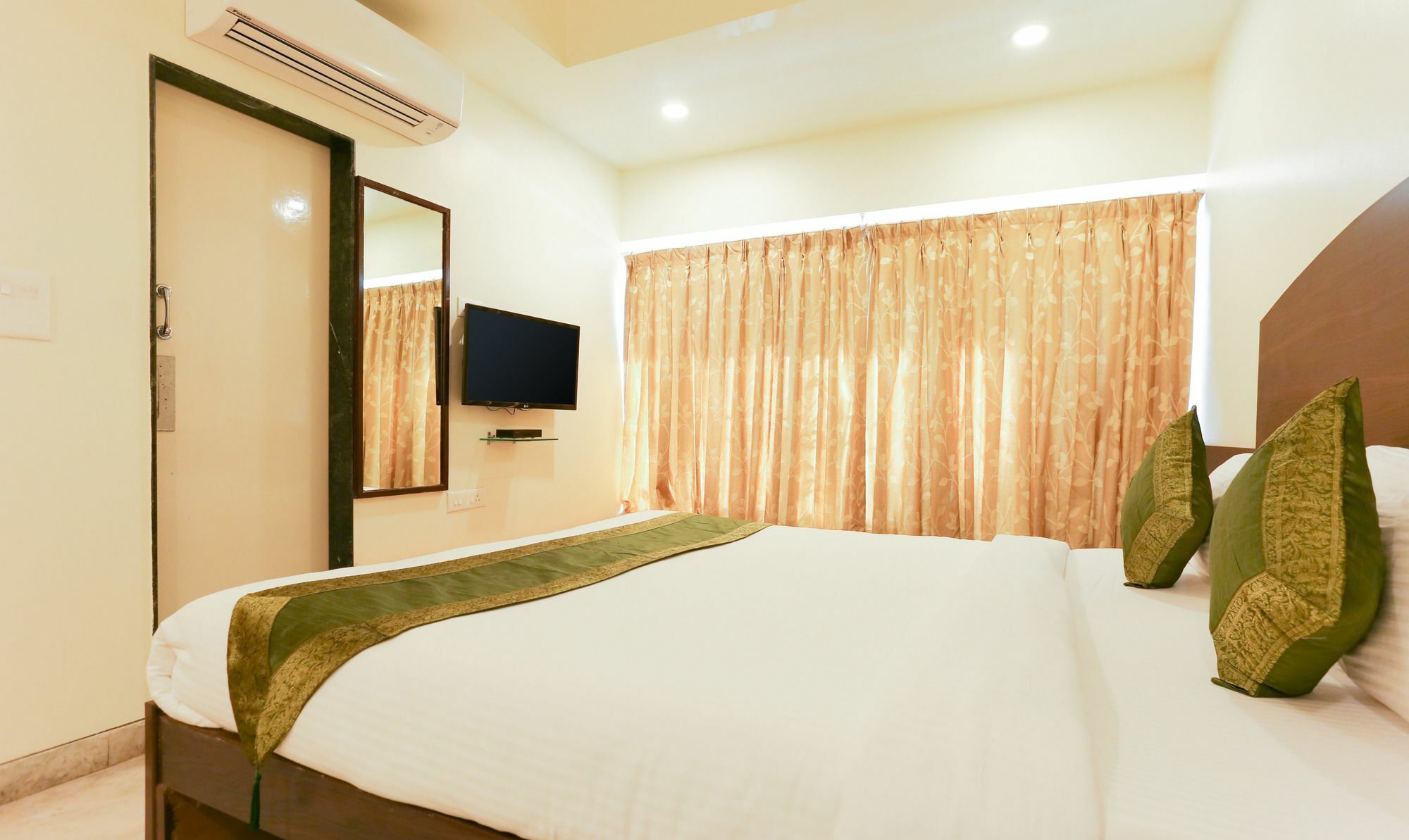 Itsy Hotels Hill View Ex Pune Exterior foto
