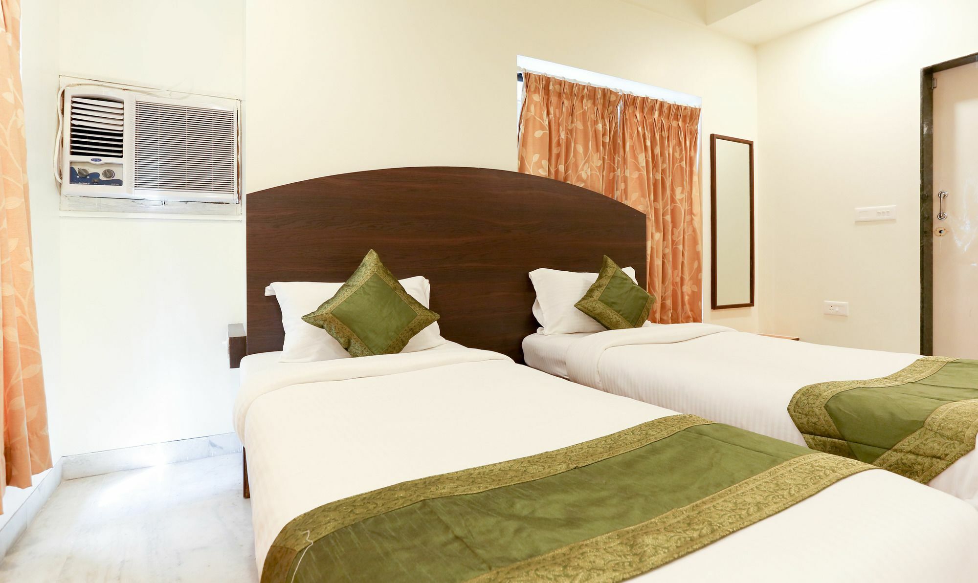 Itsy Hotels Hill View Ex Pune Exterior foto